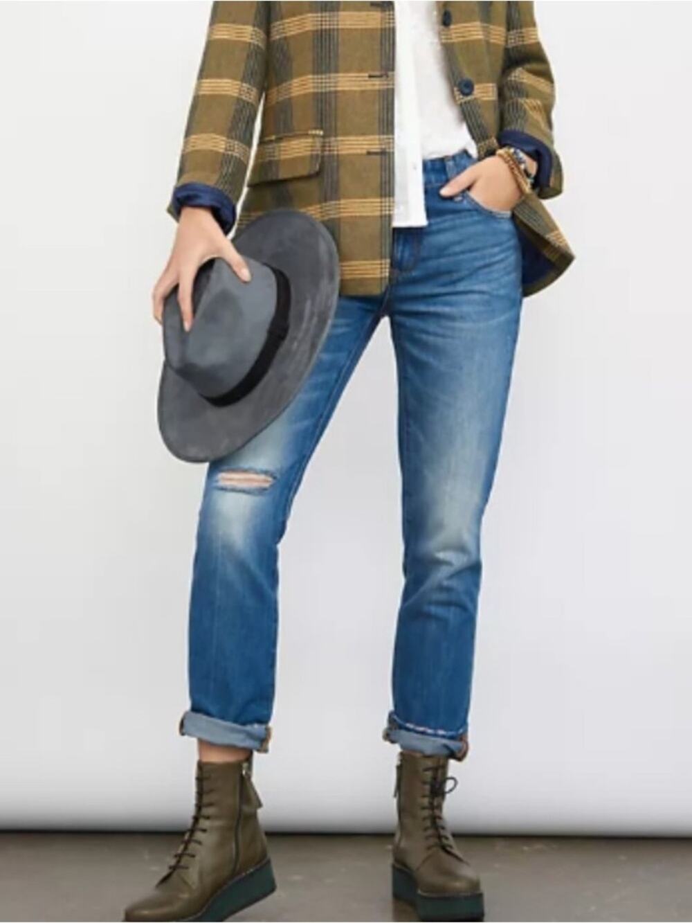 Anthropologie Pilcro High Rise Pink Wefted Slim Boyfriend Jeans Size 29